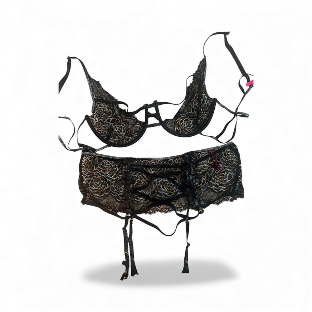 Seven til midnight lace lingerie set - NWOT